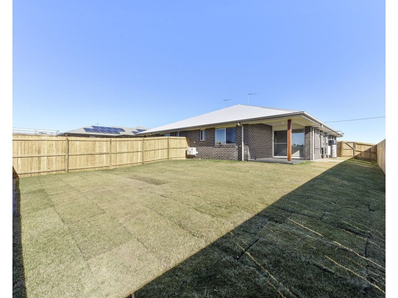 1 & 2/63 Crockers Road, Westbrook QLD 4350