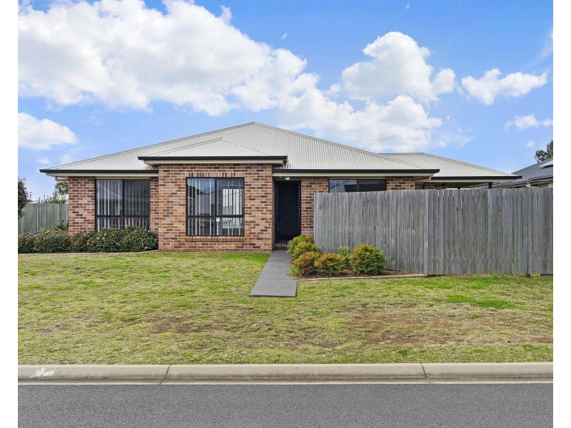 1/6 Esmeralda Street, Cambooya QLD 4358