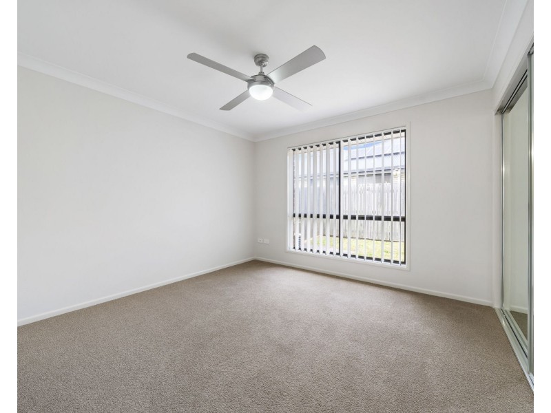 1/6 Esmeralda Street, Cambooya QLD 4358