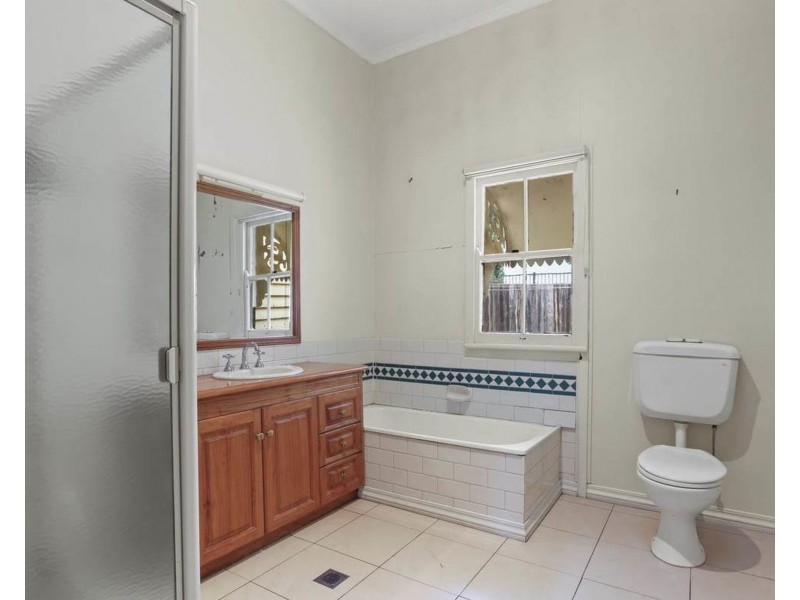 19 Herries Street, East Toowoomba QLD 4350