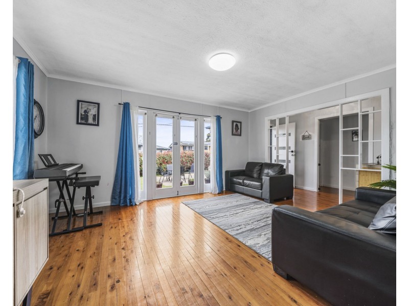 229 Alderley Street, Centenary Heights QLD 4350