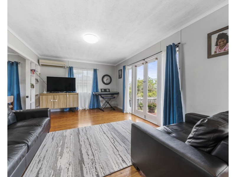 229 Alderley Street, Centenary Heights QLD 4350