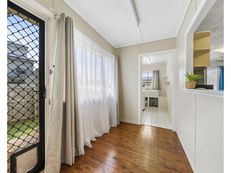 229 Alderley Street, Centenary Heights QLD 4350