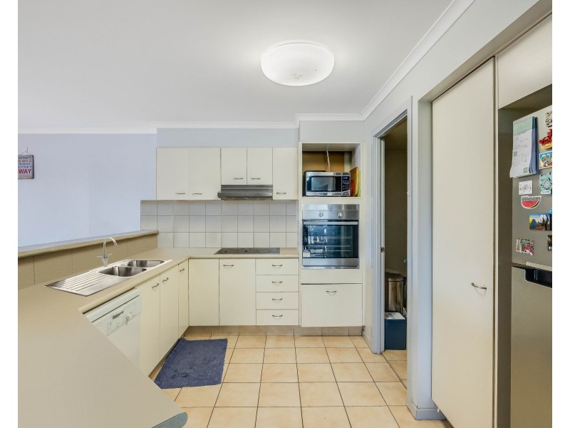 24/367 Margaret Street, Newtown QLD 4350