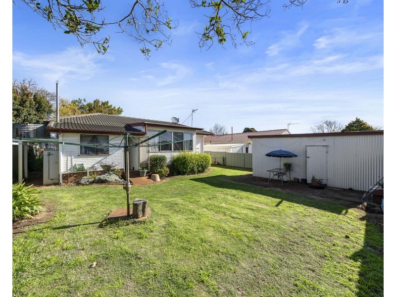 7 McIntyre Street, Centenary Heights QLD 4350