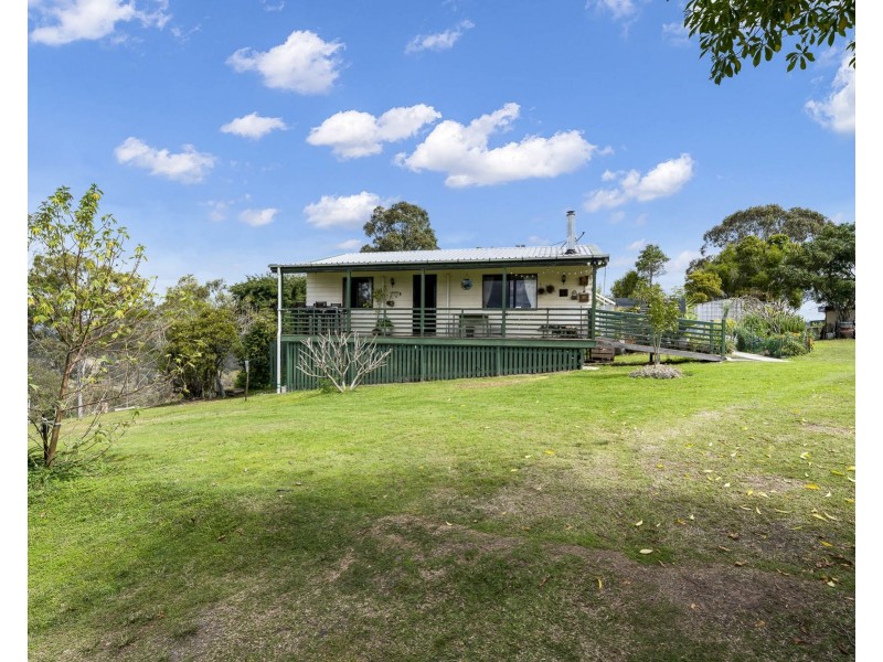 136 Muir Drive, South East Nanango QLD 4615