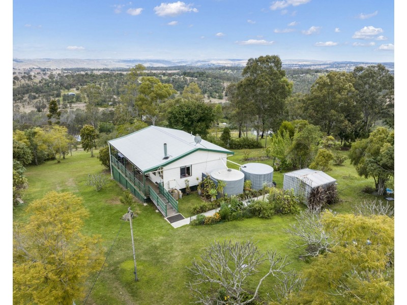 136 Muir Drive, South East Nanango QLD 4615