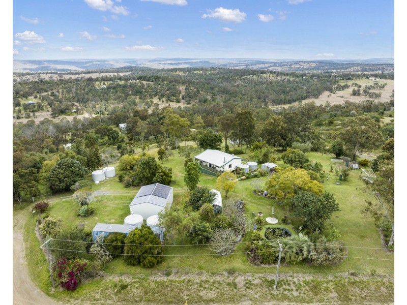136 Muir Drive, South East Nanango QLD 4615