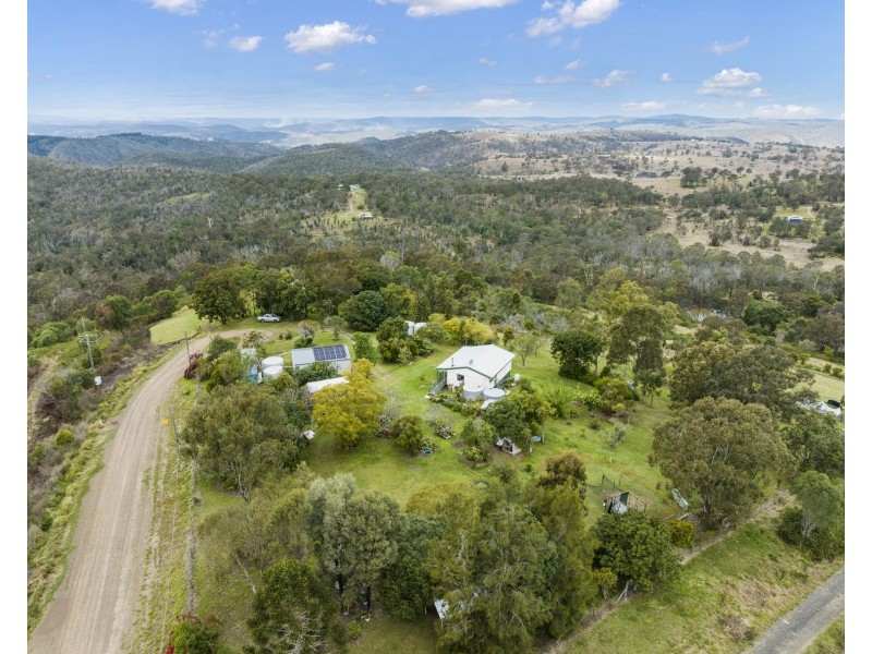 136 Muir Drive, South East Nanango QLD 4615