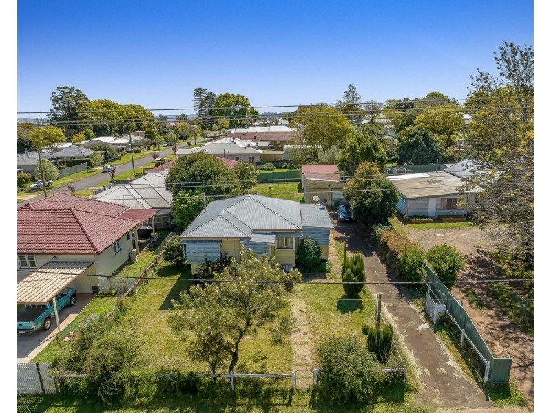 263 Alderley Street, Centenary Heights QLD 4350