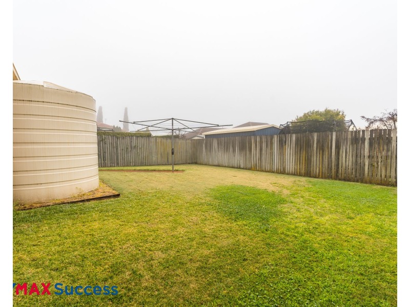 9 Paulene Crescent, Kearneys Spring QLD 4350