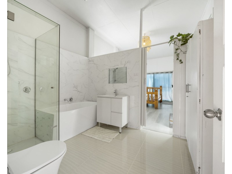 498 Stenner Street, Darling Heights QLD 4350