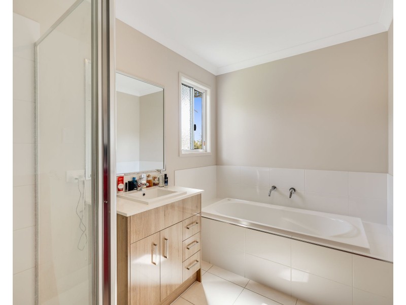 5/18 Victory Street, Newtown QLD 4350