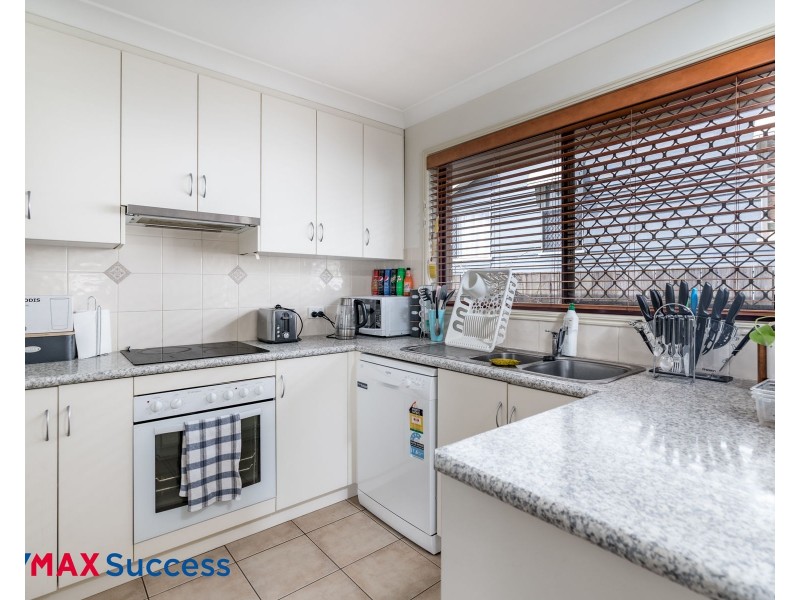 1/1A Boxsall Street, Newtown QLD 4350