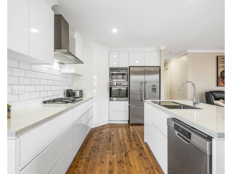 322 West Street, Kearneys Spring QLD 4350