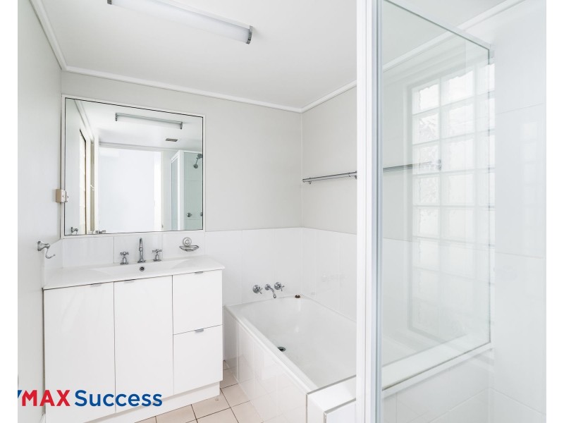 10/208 Hume Street, South Toowoomba QLD 4350