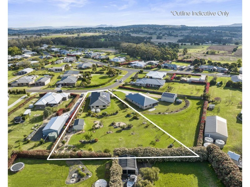 33 Lilly Avenue, Cawdor QLD 4352