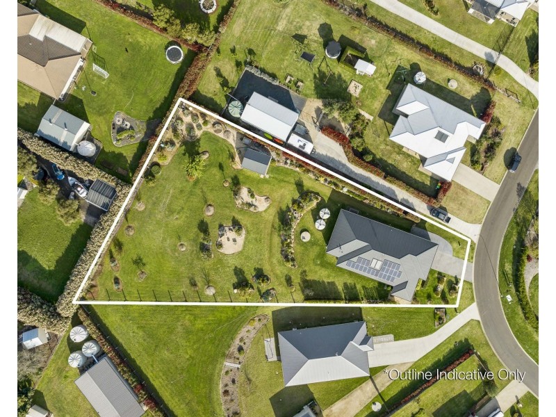 33 Lilly Avenue, Cawdor QLD 4352