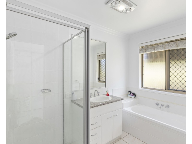 3 Amethyst Court, Griffin QLD 4503