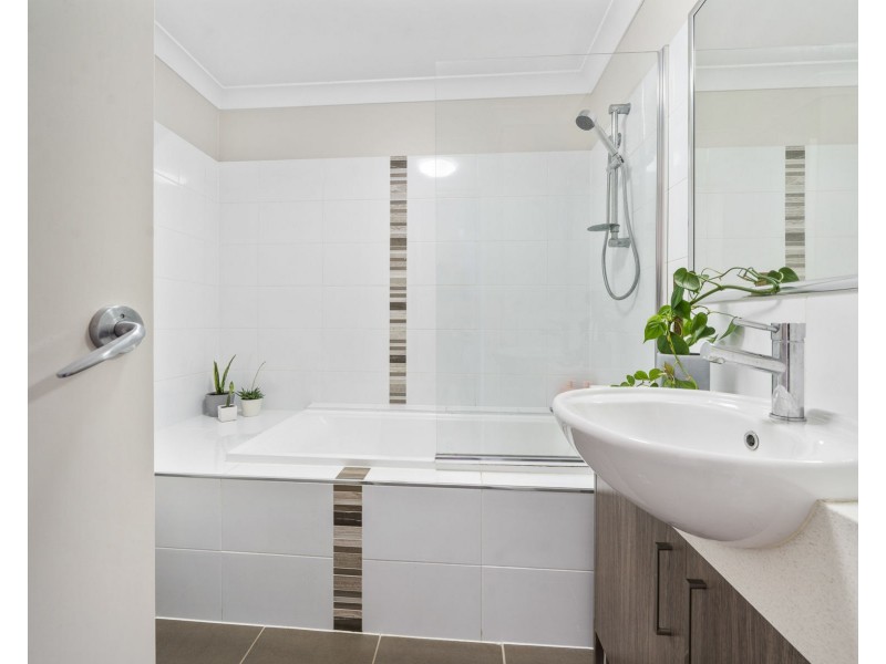 1/57a Mort Street, North Toowoomba QLD 4350