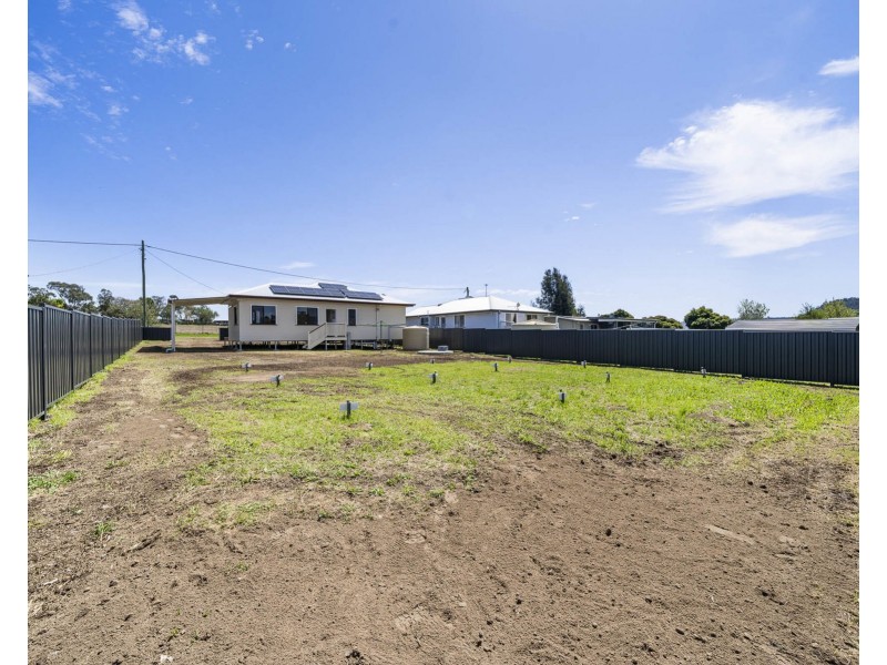 10 Clifton Street, Greenmount QLD 4359