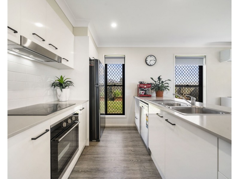 59 Magpie Drive, Cambooya QLD 4358