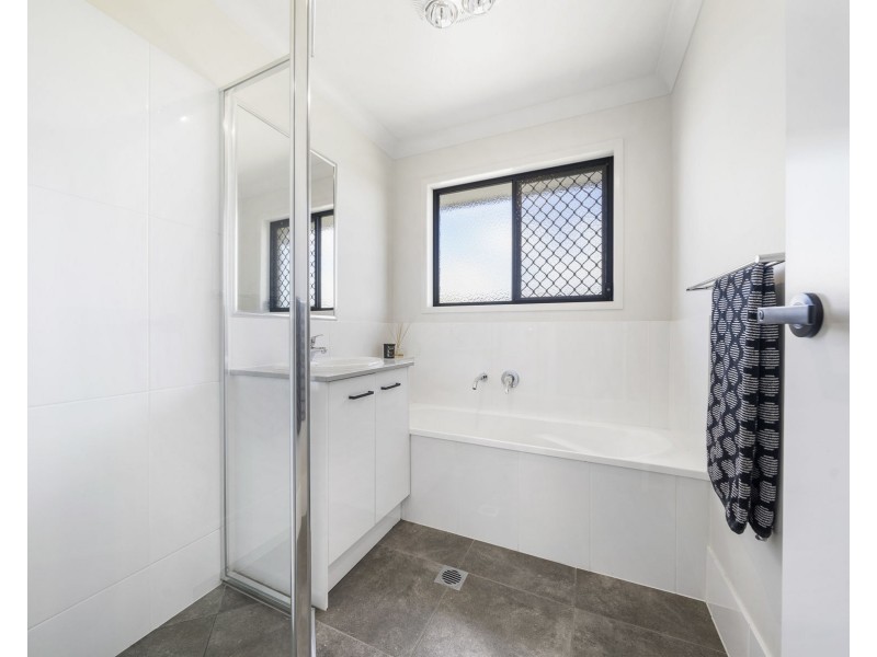 59 Magpie Drive, Cambooya QLD 4358