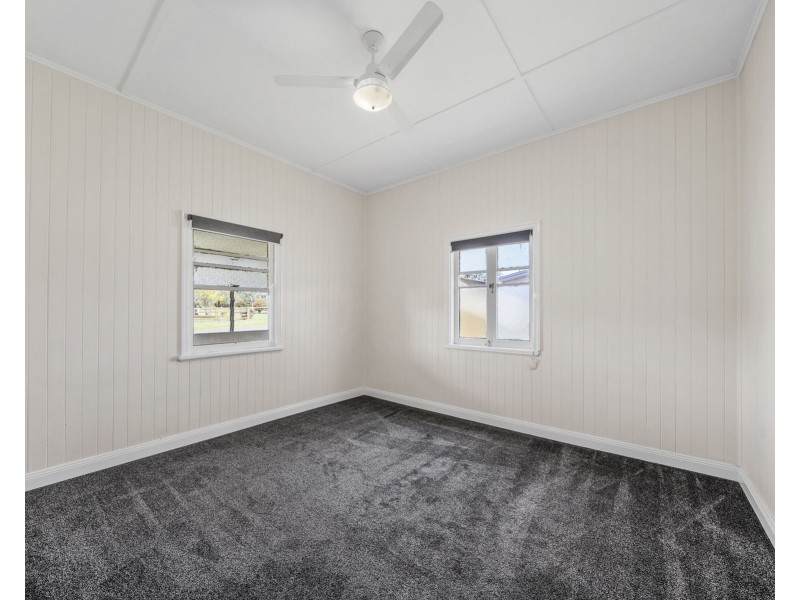 16 King Street, Greenmount QLD 4359