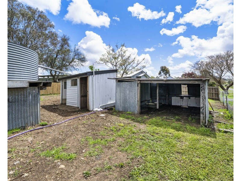 16 King Street, Greenmount QLD 4359