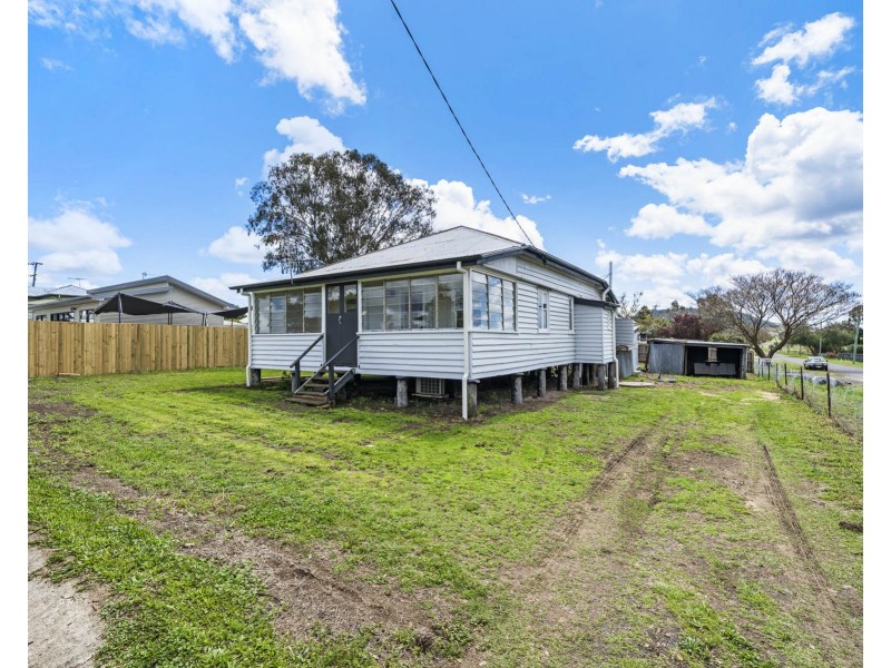16 King Street, Greenmount QLD 4359
