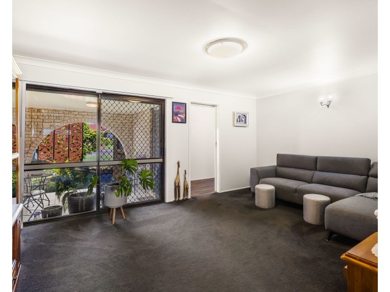 8 Bischof Street, Wilsonton Heights QLD 4350
