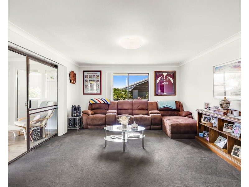 8 Bischof Street, Wilsonton Heights QLD 4350