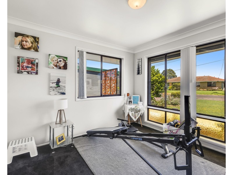 8 Bischof Street, Wilsonton Heights QLD 4350