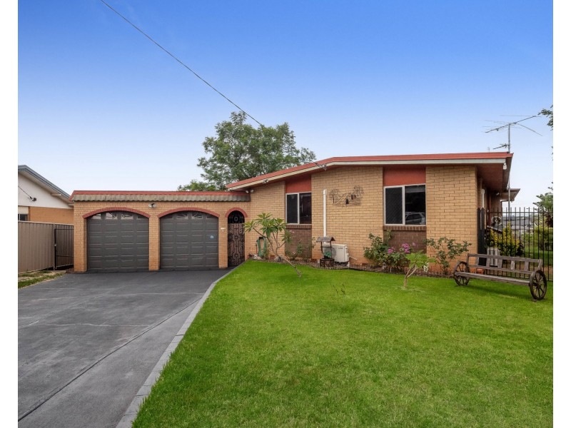 2 Bullock Street, Rockville QLD 4350