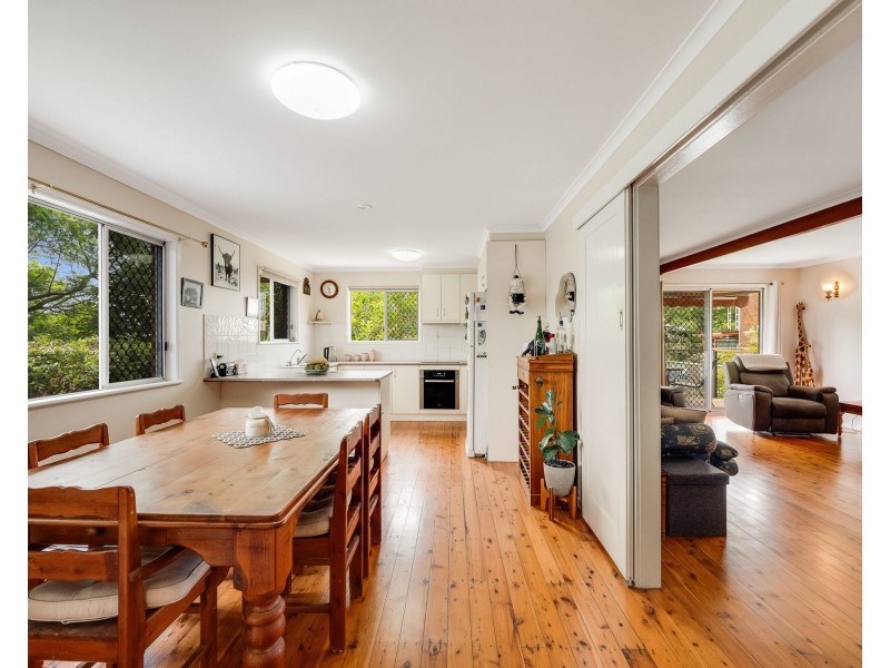 2 Bullock Street, Rockville QLD 4350