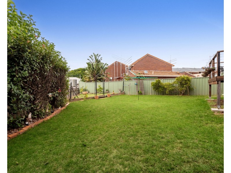 2 Bullock Street, Rockville QLD 4350