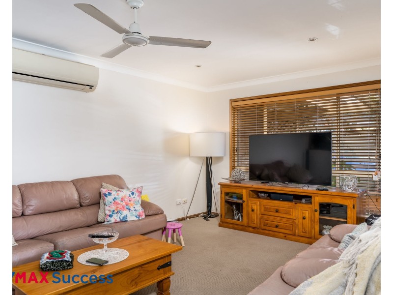 2/416 West Street, Kearneys Spring QLD 4350