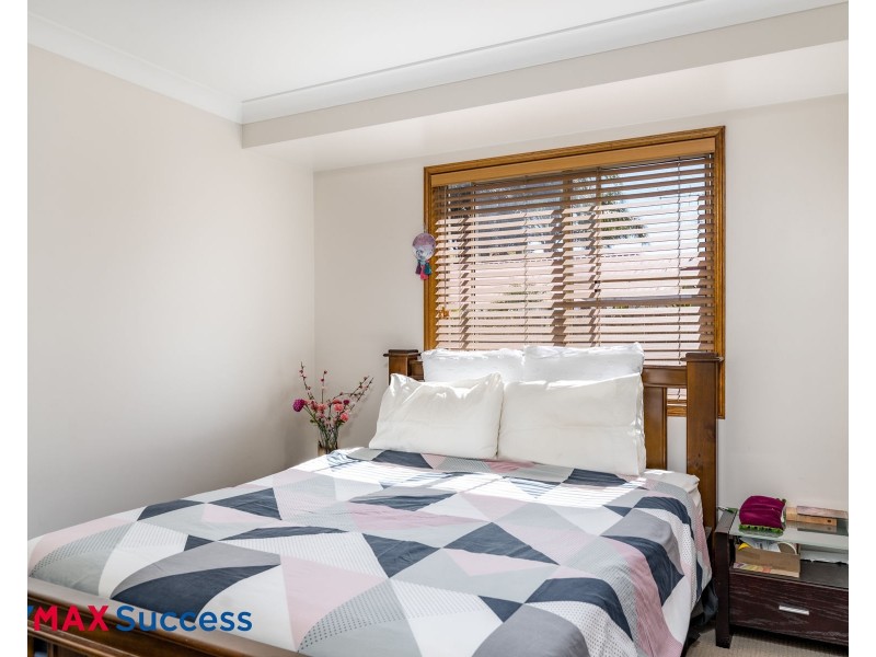 2/416 West Street, Kearneys Spring QLD 4350