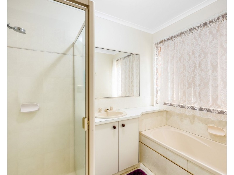 26 Bouganvillea Drive, Middle Ridge QLD 4350