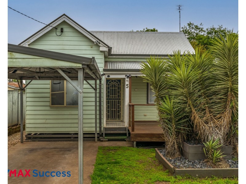 5 Seaton Street, South Toowoomba QLD 4350