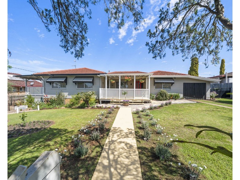 156 Hogg Street, Wilsonton QLD 4350