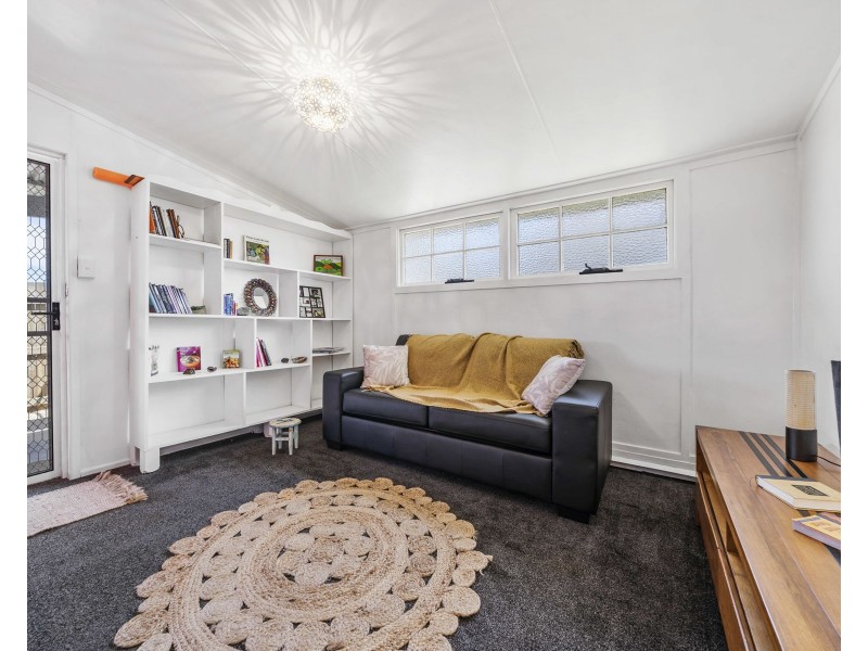 156 Hogg Street, Wilsonton QLD 4350