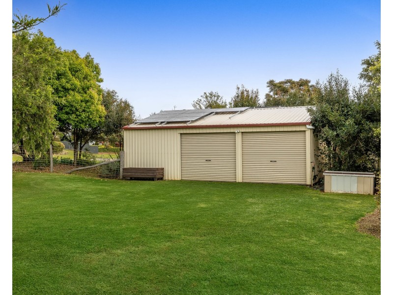 6 Donaghy Court, Highfields QLD 4352