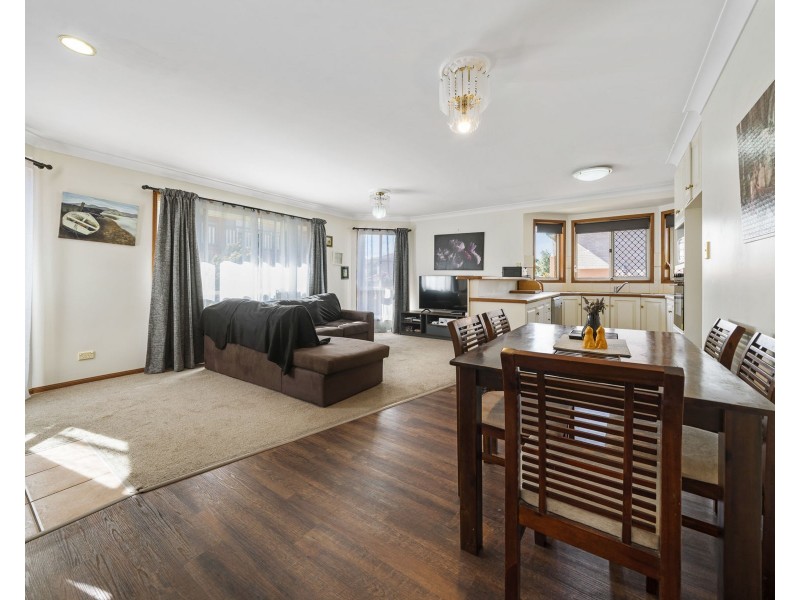 2/484-486 West Street, Kearneys Spring QLD 4350