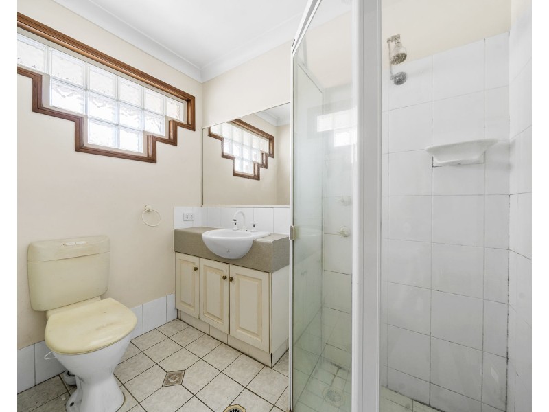 2/484-486 West Street, Kearneys Spring QLD 4350