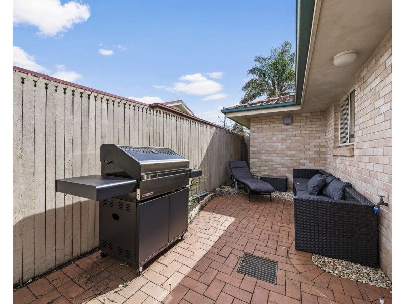 2/484-486 West Street, Kearneys Spring QLD 4350