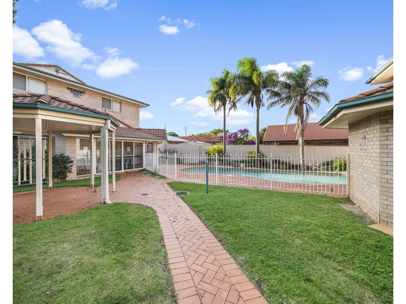 2/484-486 West Street, Kearneys Spring QLD 4350