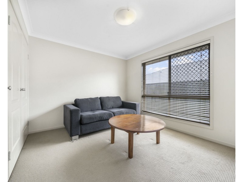 33 Sunset Drive, Glenvale QLD 4350