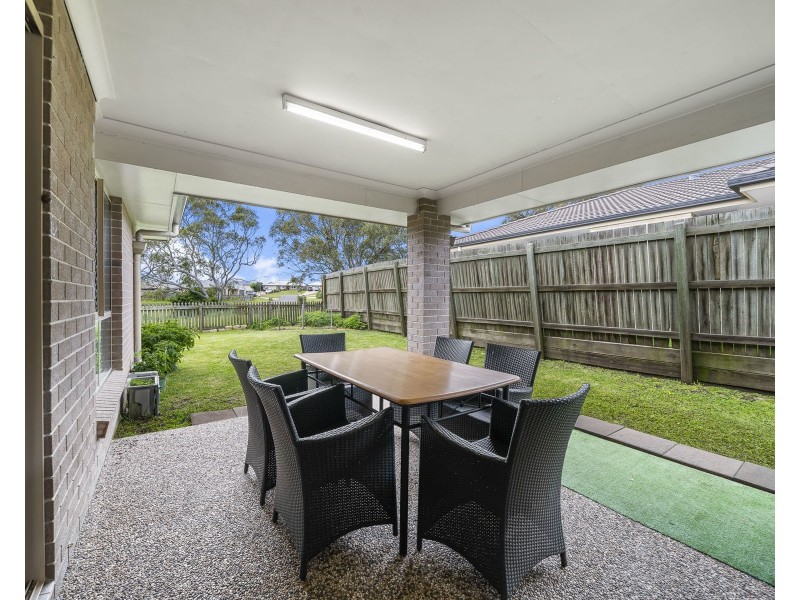 33 Sunset Drive, Glenvale QLD 4350