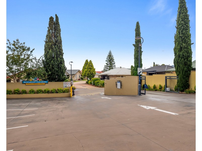 6/303 Spring Street, Kearneys Spring QLD 4350